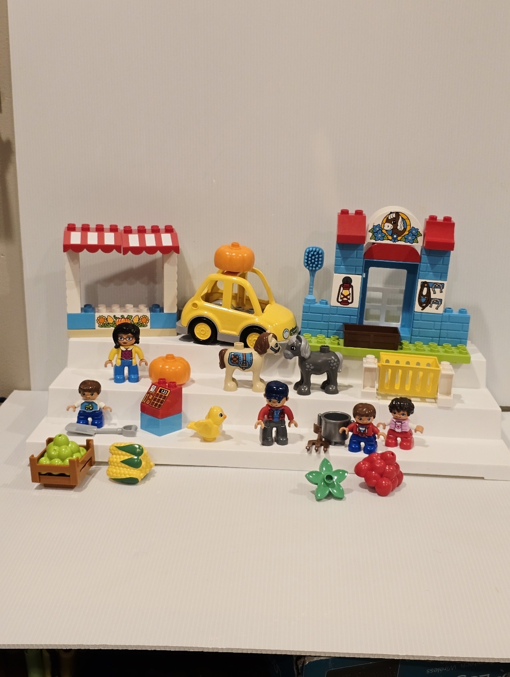 Lego Duplo Farmers' Market and Pony Stable Building Set - Picture 4 of 16